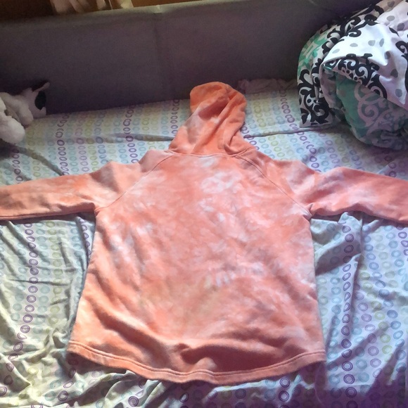 It’s a womens small, from red dragon apparel - Picture 2 of 2